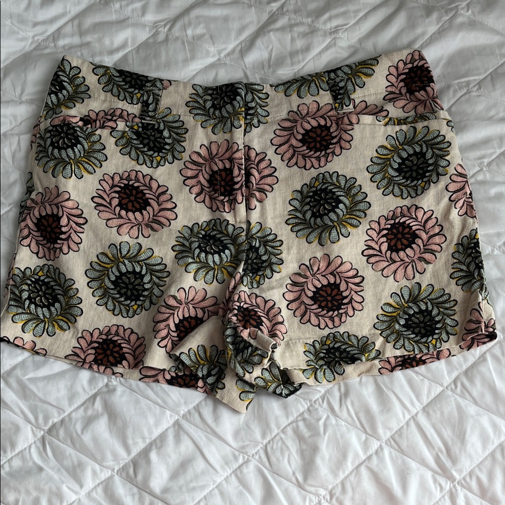 Floral Patterned Women's Shorts